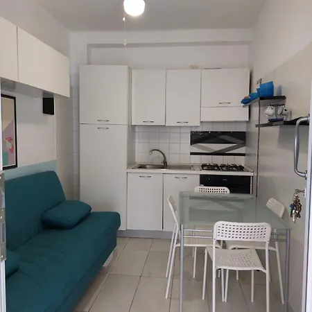 3 Min To Beach Apt Ac W Garden Or Balcony - Il Lupo Affitta Διαμέρισμα Κατόλικα