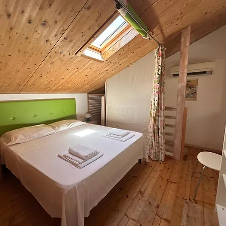 3 Min To Beach Apt Ac W Garden Or Balcony - Il Lupo Affitta Διαμέρισμα *
