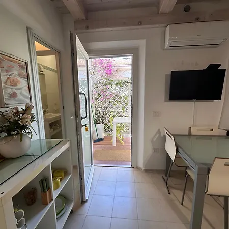 3 Min To Beach Apt Ac W Garden Or Balcony - Il Lupo Affitta Διαμέρισμα
