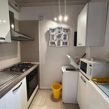 3 Min To Beach Apt Ac W Garden Or Balcony - Il Lupo Affitta Διαμέρισμα *
