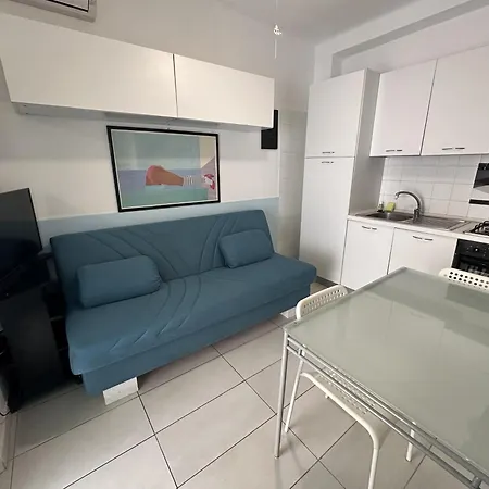 Διαμέρισμα 3 Min To Beach Apt Ac W Garden Or Balcony - Il Lupo Affitta