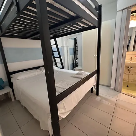 3 Min To Beach Apt Ac W Garden Or Balcony - Il Lupo Affitta Διαμέρισμα *